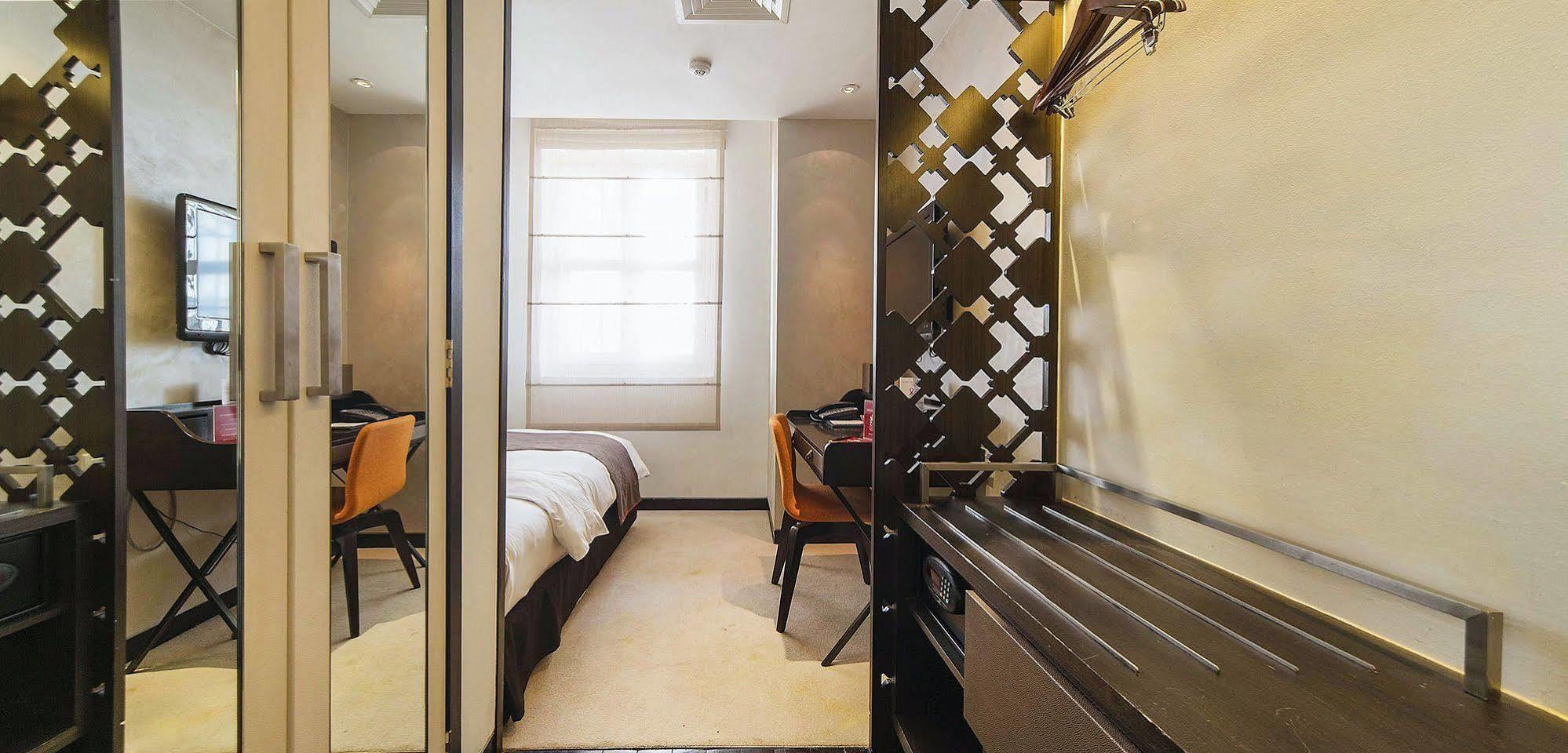 Zen Premium Outram Park Hotell Singapore Exteriör bild